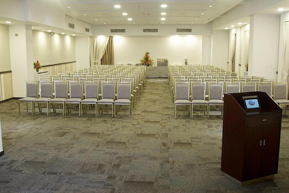 Hotel Altamira Village Caracas Bagian luar foto