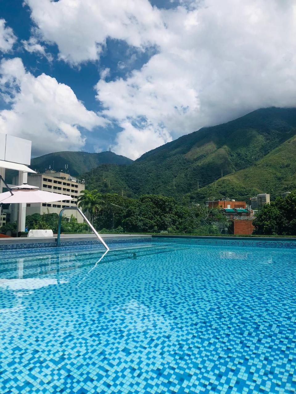 Hotel Altamira Village Caracas Bagian luar foto