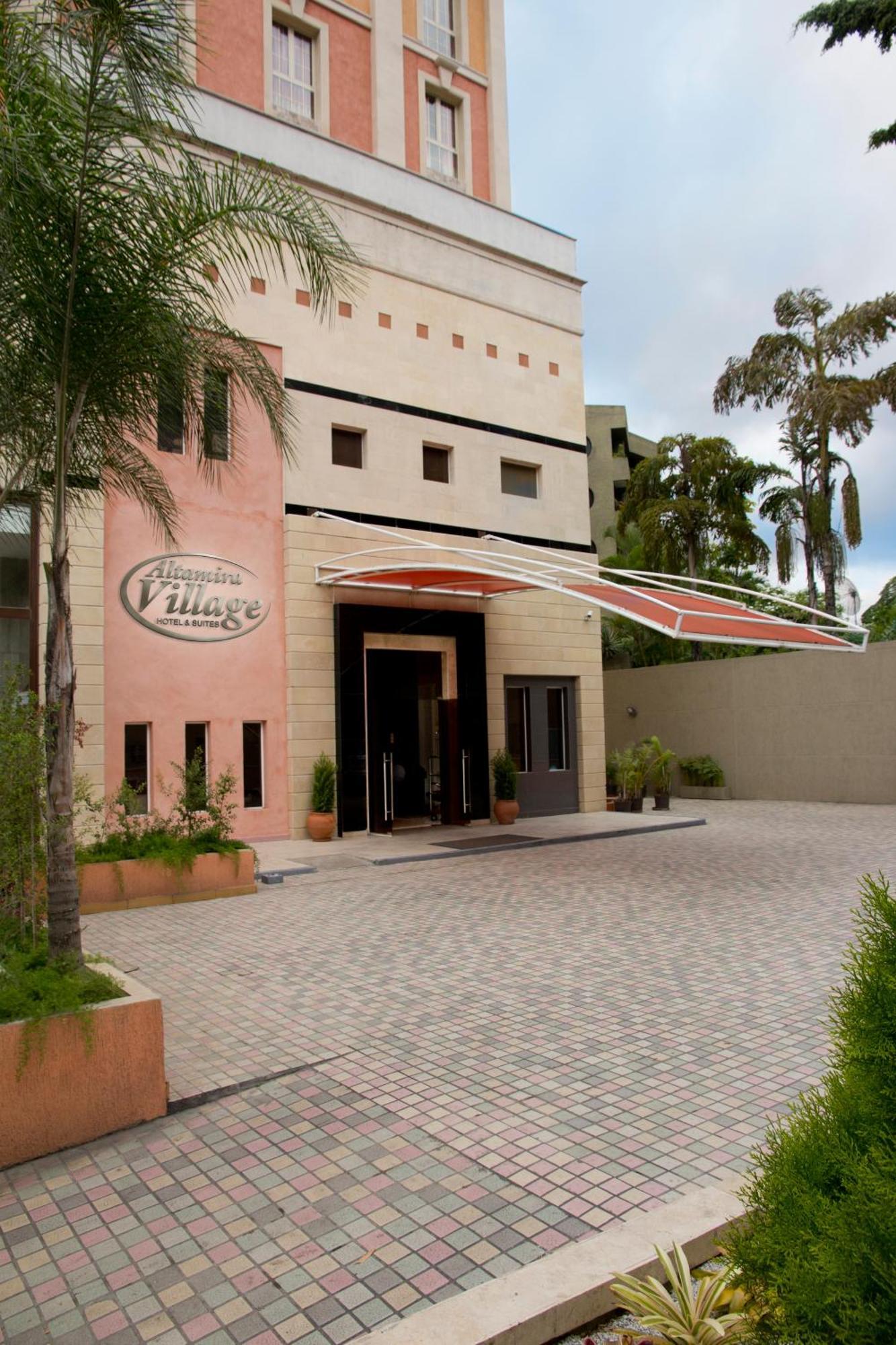 Hotel Altamira Village Caracas Bagian luar foto