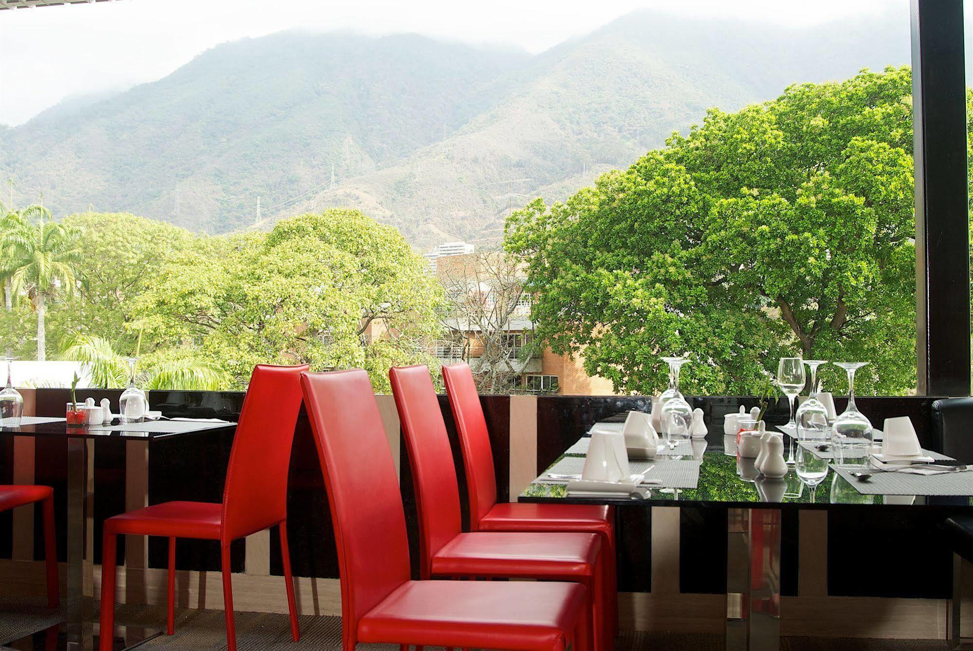 Hotel Altamira Village Caracas Bagian luar foto
